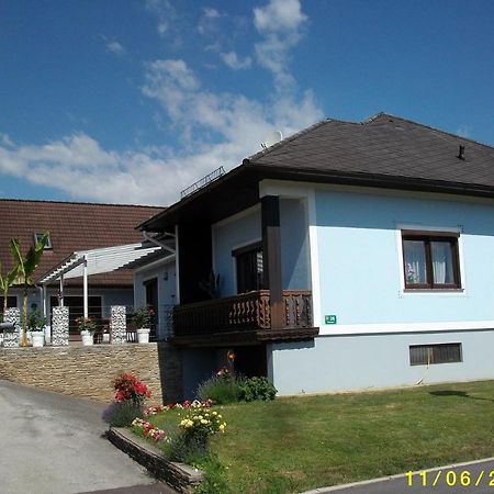 Ferienwohnung Moni Geiseldorf Dış mekan fotoğraf