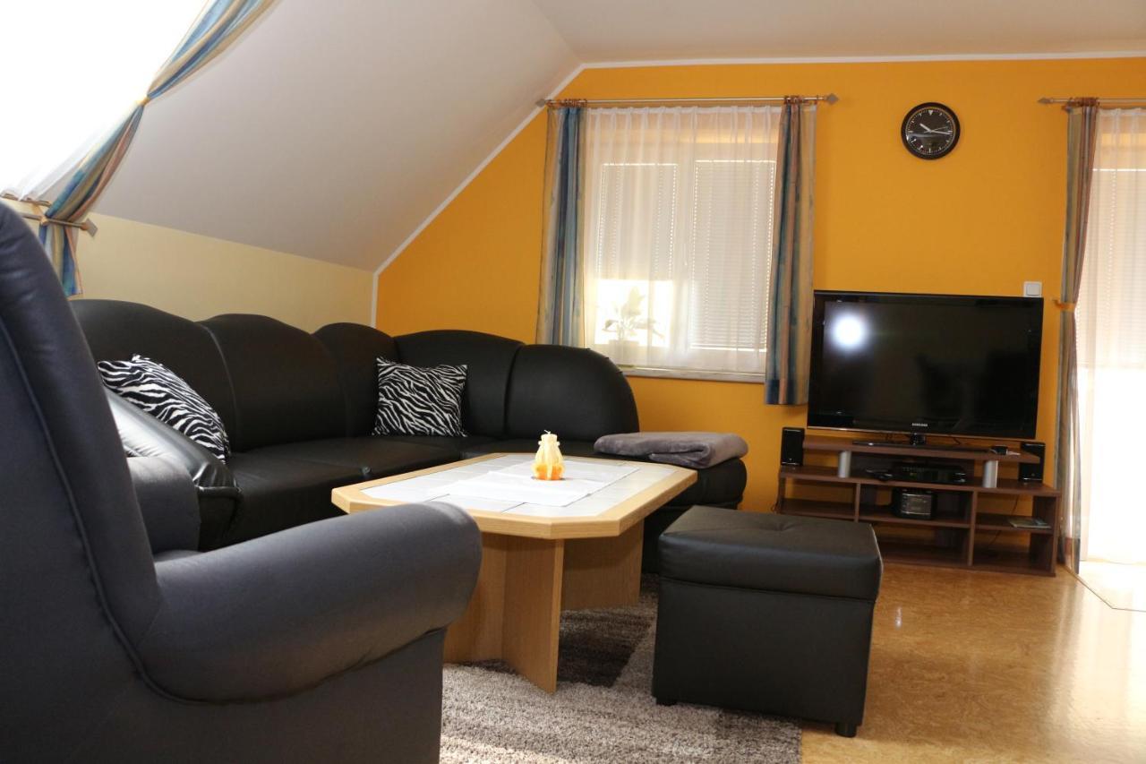 Ferienwohnung Moni Geiseldorf Dış mekan fotoğraf